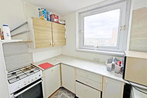1 bedroom flat for sale, St. Andrews Tower, Baird Avenue, Southall UB1