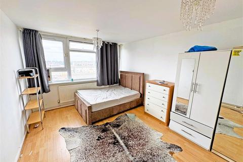 1 bedroom flat for sale, St. Andrews Tower, Baird Avenue, Southall UB1