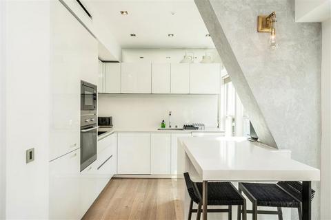3 bedroom flat to rent, Essex Street, London WC2R