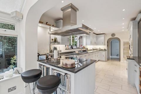 5 bedroom detached house for sale, Manor Close, Penn, High Wycombe, Buckinghamshire HP10