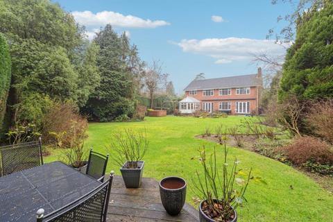 5 bedroom detached house for sale, Manor Close, Penn, High Wycombe, Buckinghamshire HP10