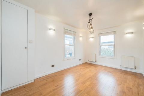 undefined, The Green, Twickenham TW2