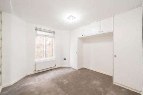 undefined, The Green, Twickenham TW2