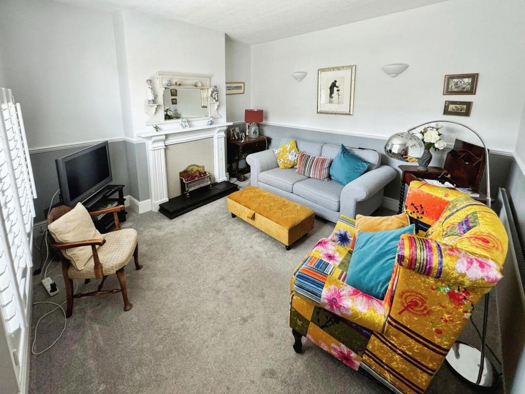 79579e98-Snug.jpg