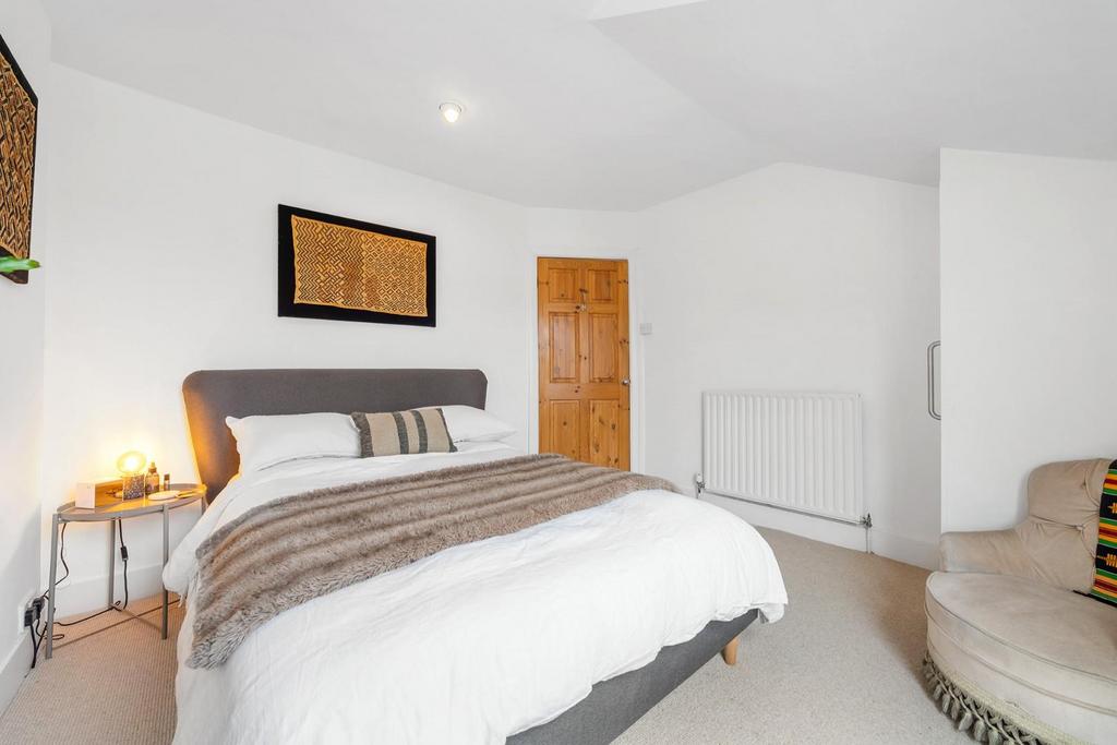 Bedroom.JPG