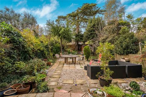 undefined, Colebrooke Avenue, London, W13
