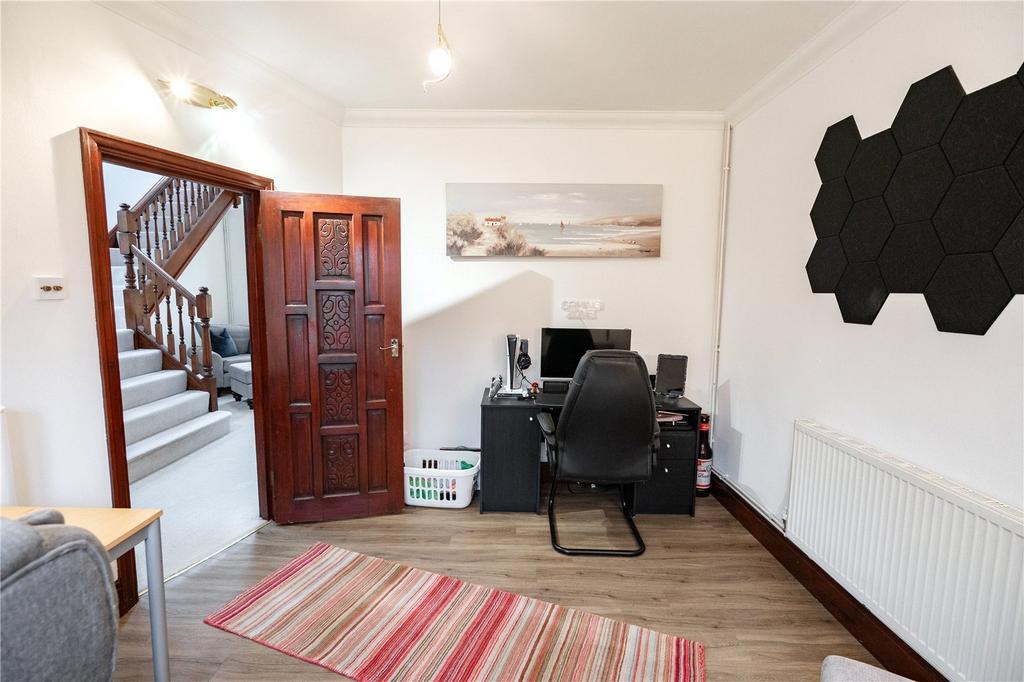 Office/Bedroom 4