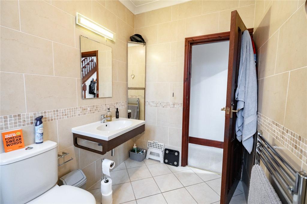 Shower Room (2)
