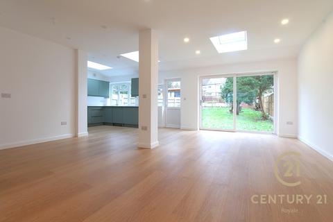 4 bedroom semi-detached house for sale, Timbercroft, EPSOM KT19