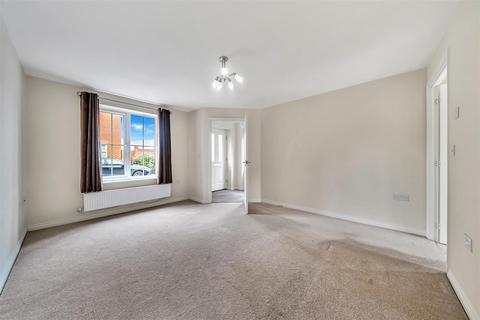 3 bedroom semi-detached house for sale, Lambert Road, Aylesbury HP18