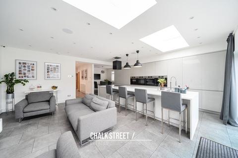 5 bedroom detached bungalow for sale, Stanley Road, Hornchurch, RM12