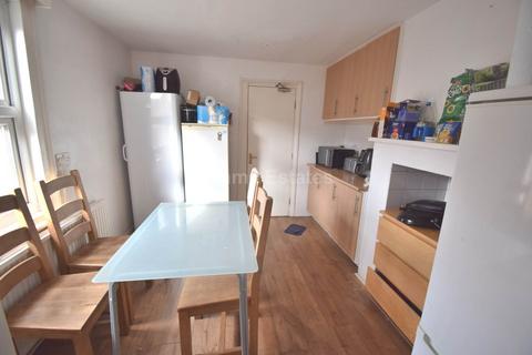 7 bedroom semi-detached house to rent, Erleigh Road, Reading