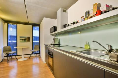 2 bedroom flat for sale, Woodfield Road, Altrincham, WA14