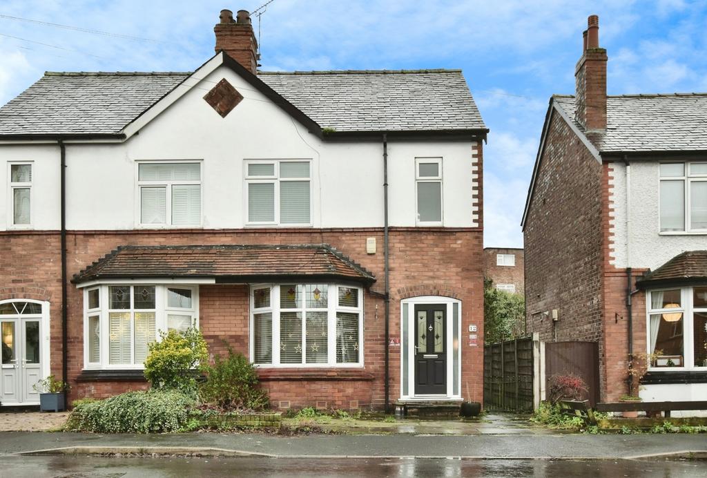 Grove Lane, Hale, Altrincham, WA15 3 bed semi-detached house for sale ...