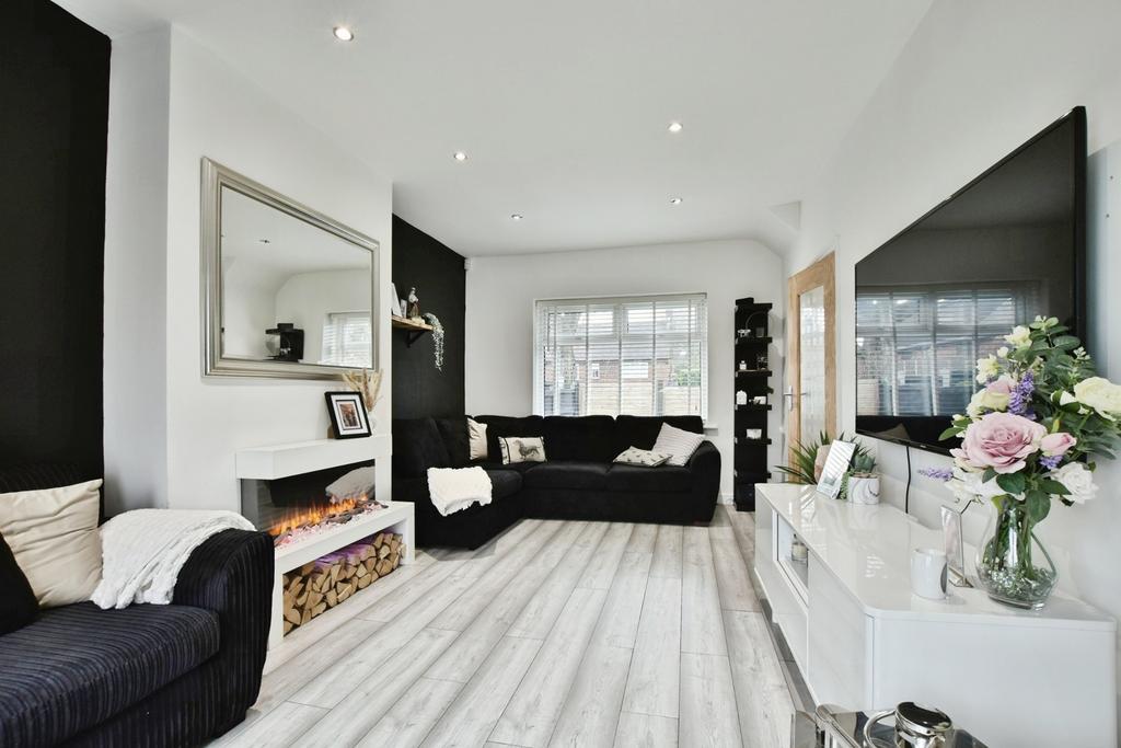 Pbox-IMG.jpg