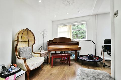 3 bedroom terraced house for sale, Briarfield Road, Timperley, Altrincham, WA15