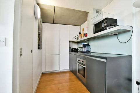 2 bedroom flat for sale, Woodfield Road, Greater Manchester, WA14