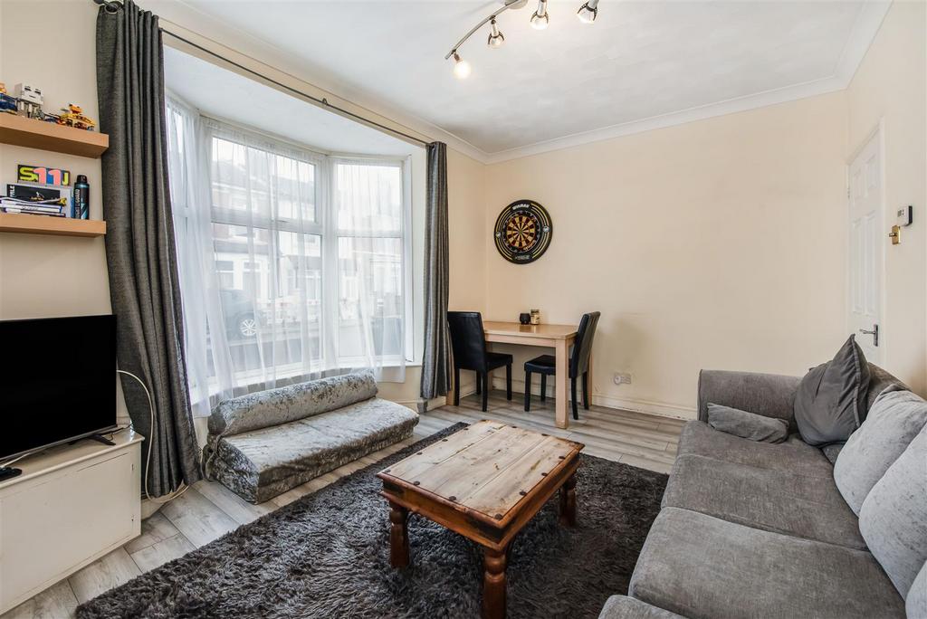 Living Room.jpg