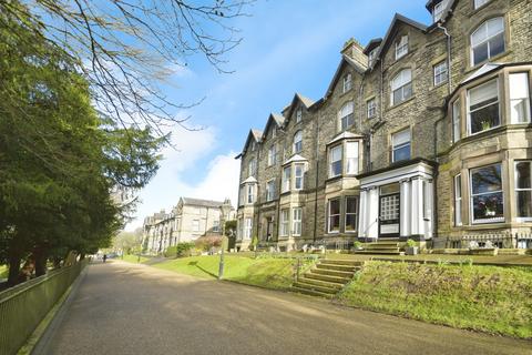 undefined, Broad Walk, Buxton, Derbyshire, SK17