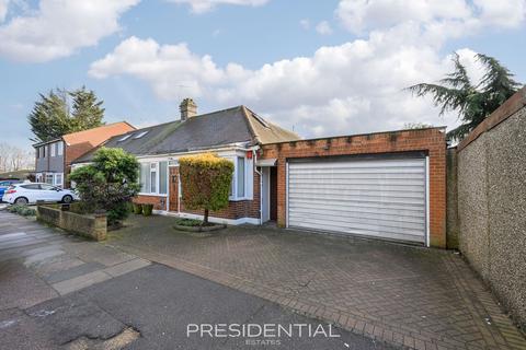 undefined, Heybridge Drive, Ilford IG6