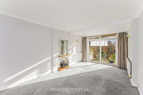 undefined, Heybridge Drive, Ilford IG6