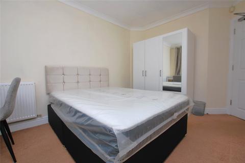 1 bedroom house of multiple occupation to rent, Fairborne Way, Guildford, Surrey, GU2