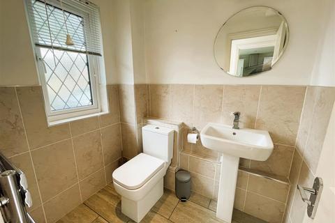 4 bedroom detached house to rent, Bassett, Southampton