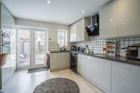 undefined, Rosecroft Way, York