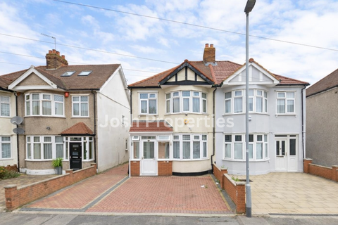undefined, Pemberton Gardens, Romford RM6