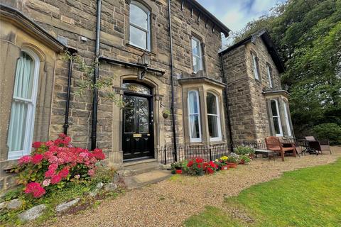 2 bedroom flat for sale, Marlborough Road, Buxton, Derbyshire, SK17