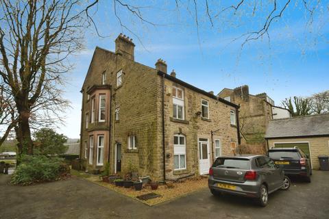 3 bedroom flat for sale, St. Johns Road, Buxton, Derbyshire, SK17