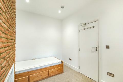 6 bedroom property to rent, Peel Road, Wembley, HA9