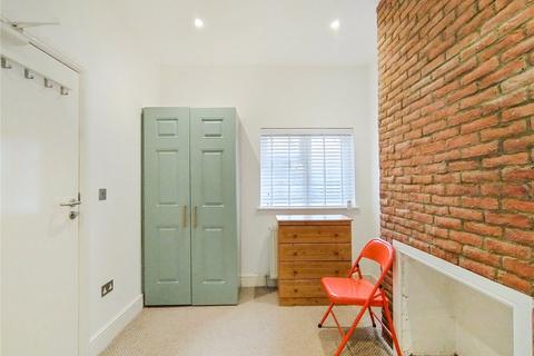 6 bedroom property to rent, Peel Road, Wembley, HA9