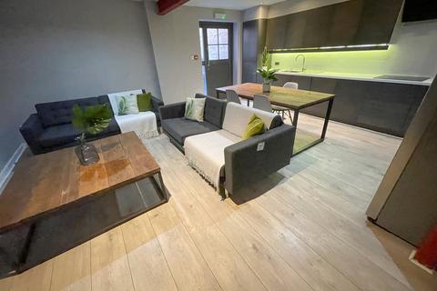 undefined, Nelson Street, L1 5DN,