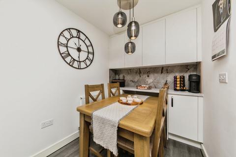 2 bedroom flat for sale, Jack Mills Way, Shavington, Crewe, Cheshire, CW2