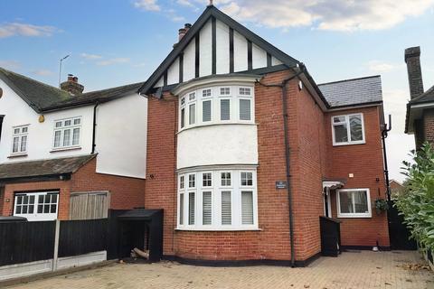 3 bedroom detached house to rent, Chelmerton Avenue, Chelmsford, CM2