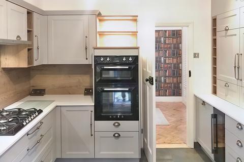 3 bedroom detached house to rent, Chelmerton Avenue, Chelmsford, CM2