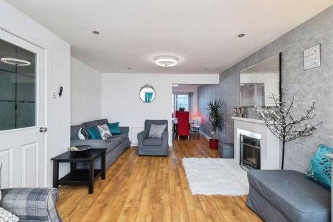 undefined, Sandy Lane, Droylsden, M43