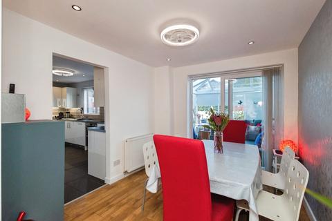 undefined, Sandy Lane, Droylsden, M43