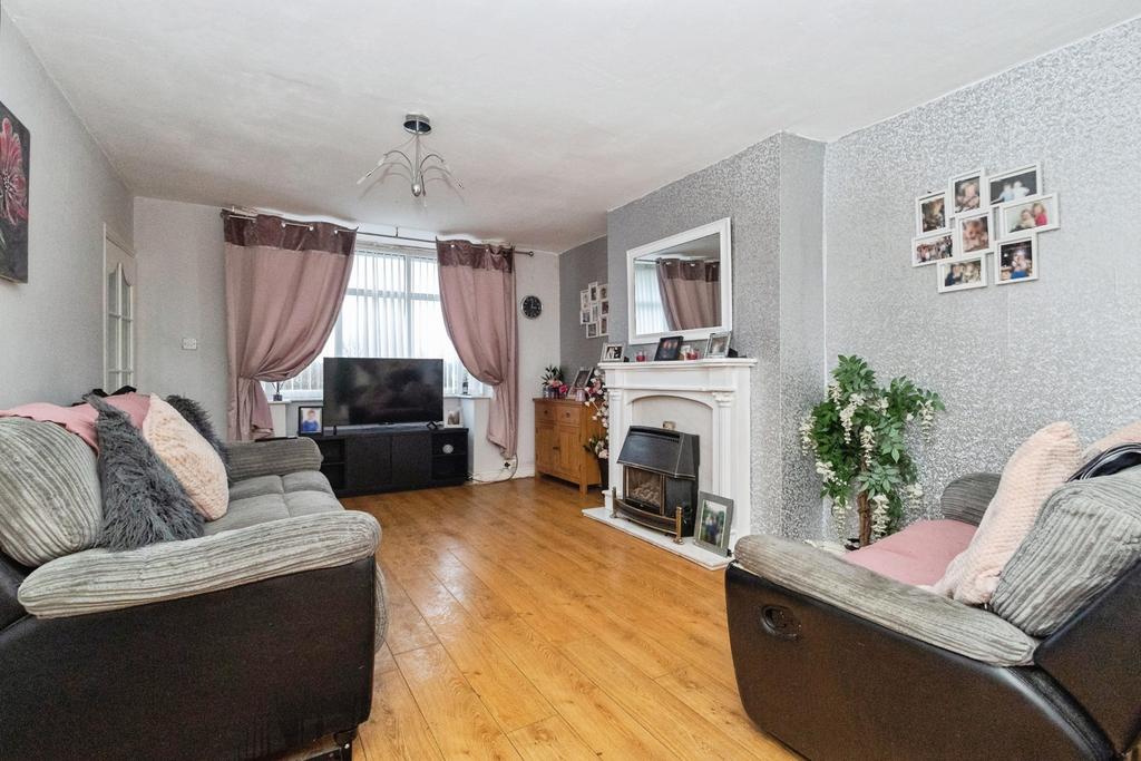 House in Tameside, Fairfield - View 3