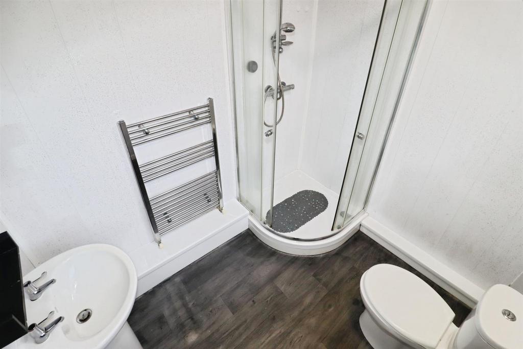 Bathroom.JPG