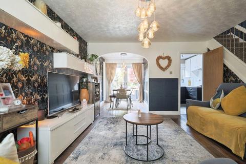 undefined, Robins Close, Droylsden, Manchester, Greater Manchester, M43