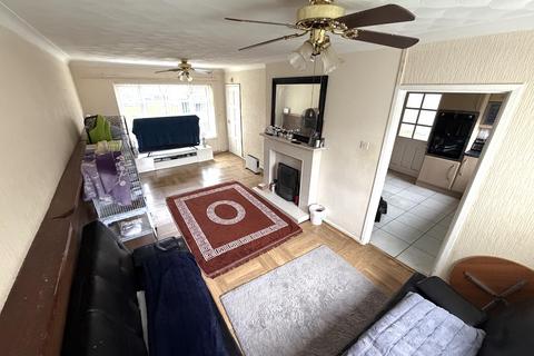 4 bedroom terraced house for sale, Church Street, Ellesmere Port CH65