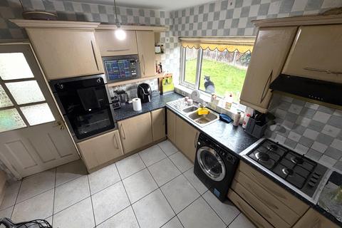 4 bedroom terraced house for sale, Church Street, Ellesmere Port CH65