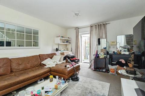 2 bedroom flat for sale, Hyde Road, Manchester, Greater Manchester, M18