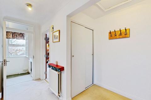 2 bedroom flat for sale, Elmete Grange, Menston, LS29