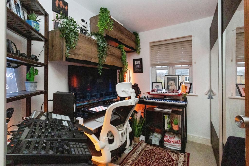 Pbox-IMG.jpg