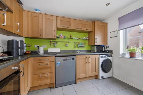 3 bedroom semi-detached house for sale, Barley Road, Andover