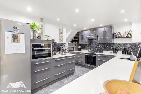 undefined, Carters Mead, Harlow