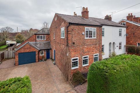 4 bedroom end of terrace house for sale, Town Lane, Mobberley